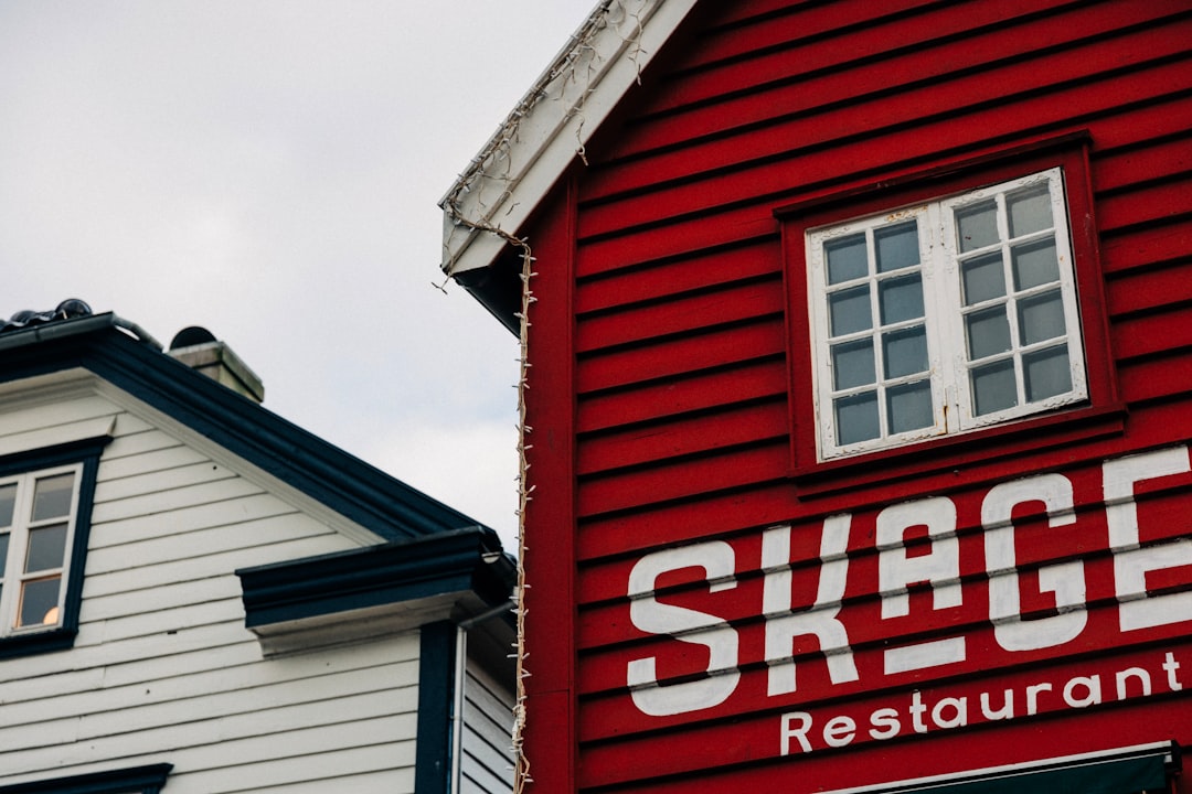 SigNoz, how to use SigNoz, SigNoz snapshot and restore workflow